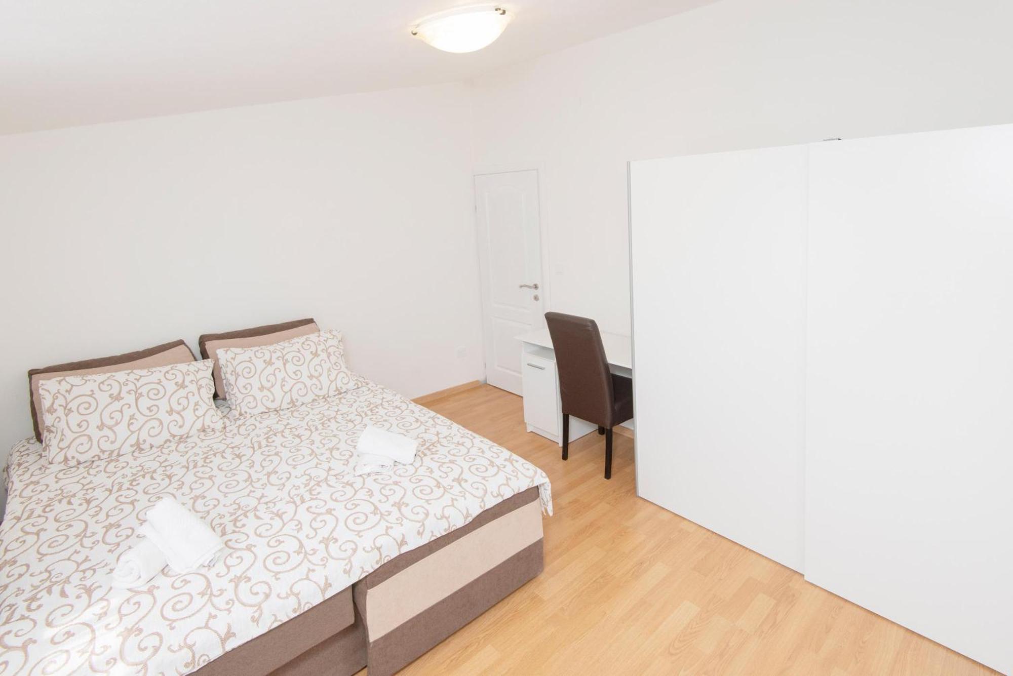 Hillside Vista Apartments Tivat Kültér fotó